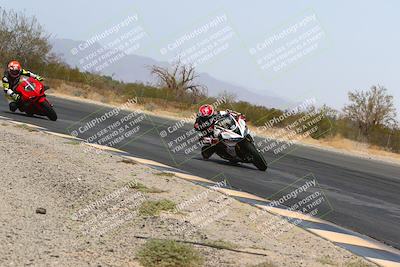 media/Apr-10-2022-SoCal Trackdays (Sun) [[f104b12566]]/Turn 3 Inside (1150am)/